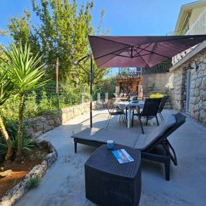 OTOK KRK, NJIVICE - Apartman sa velikom terasom u blizini mora