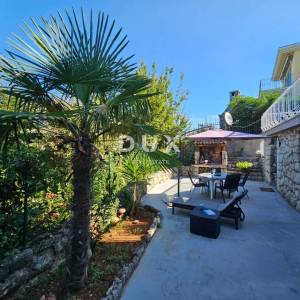 OTOK KRK, NJIVICE - Apartman sa velikom terasom u blizini mora