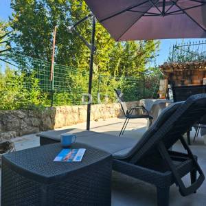 OTOK KRK, NJIVICE - Apartman sa velikom terasom u blizini mora
