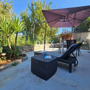 OTOK KRK, NJIVICE - Apartman sa velikom terasom u blizini mora