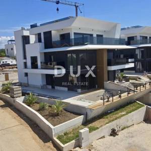 OTOK KRK, NJIVICE - Ekskluzivna novogradnja, dvoetažni stan s bazenom!