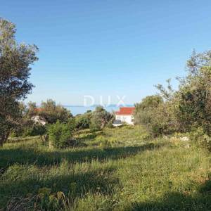 OTOK PAG, JAKIŠNICA - građevinsko zemljište na mirnoj lokaciji, 250 m od mora
