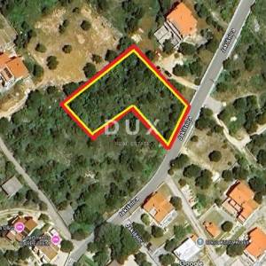 OTOK PAG, JAKIŠNICA - građevinsko zemljište na mirnoj lokaciji, 250 m od mora