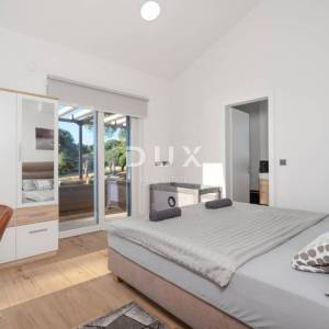 OTOK PAG, LUN  - Luksuzna villa s uhodanim poslom