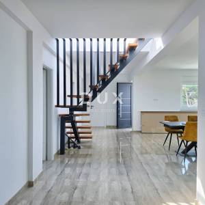 OTOK RAB, BANJOL - Luksuzni PENTHOUSE s 360° pogledom