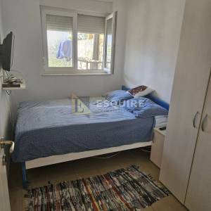 PAG - KOŠLJUN - Dvosobni dvoetažni stan s bazenom - 99m2