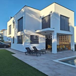 PAG - POVLJANA High tech villa sa bazenom