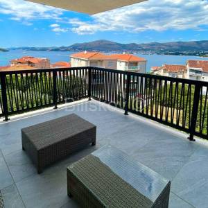 Penthouse s otvorenim pogledom na more, krovna terasa
