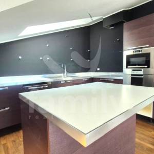 PENTHOUSE UZ MORE S BAZENOM I PANORAMSKIM POGLEDOM