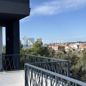 PETRČANE - PUNTA RADMAN Lluksuzni penthouse s krovnom terasom s panoramskim pogledom na more!!!
