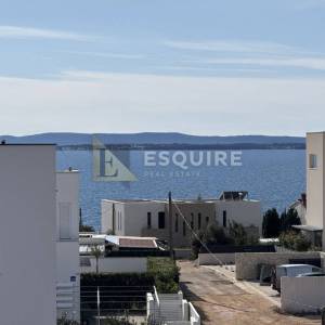PETRČANE - PUNTA RADMAN Lluksuzni penthouse s krovnom terasom s panoramskim pogledom na more!!!