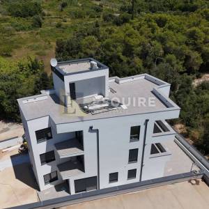 PETRČANE - PUNTA RADMAN Lluksuzni penthouse s krovnom terasom s panoramskim pogledom na more!!!