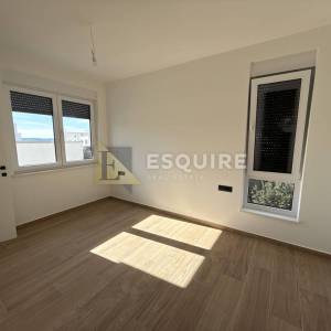 PETRČANE - PUNTA RADMAN Lluksuzni penthouse s krovnom terasom s panoramskim pogledom na more!!!