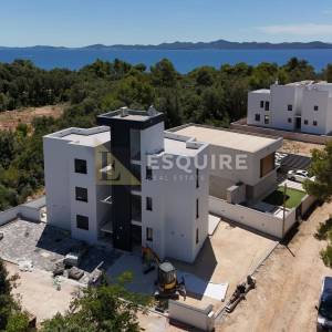 PETRČANE - PUNTA RADMAN Lluksuzni penthouse s krovnom terasom s panoramskim pogledom na more!!!