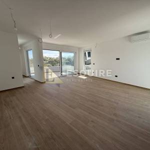 PETRČANE - PUNTA RADMAN Lluksuzni penthouse s krovnom terasom s panoramskim pogledom na more!!!