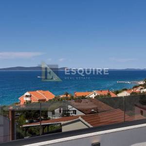 PETRČANE - PUNTA SKALA Luksuzni penthouse s krovnom terasom nadomak mora!!