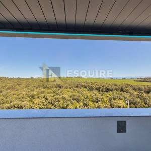 PETRČANE - PUNTA SKALA Luksuzni penthouse s krovnom terasom nadomak mora!!