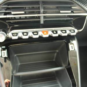 Peugeot 208 Puretech AUTOMATIK *NAVIGACIJA*