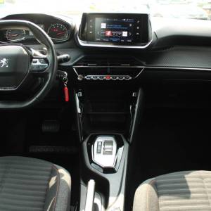 Peugeot 208 Puretech AUTOMATIK *NAVIGACIJA*
