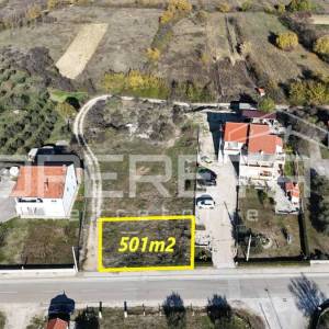 Poličnik – građevinsko zemljište 501 m² uz glavnu cestu
