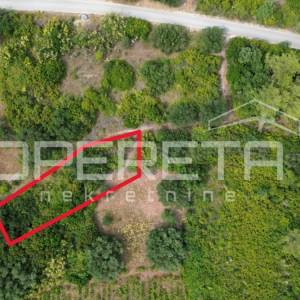 Poljoprivredno zemljište 342 m2 između Smokvice i Blata