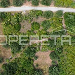 Poljoprivredno zemljište 342 m2 između Smokvice i Blata
