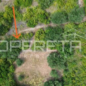 Poljoprivredno zemljište 342 m2 između Smokvice i Blata