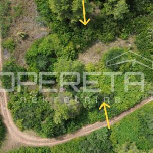 Poljoprivredno zemljište 1.057 m2 u Smokvici