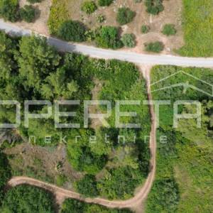 Poljoprivredno zemljište 1.057 m2 u Smokvici