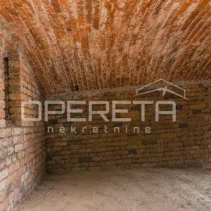 Poljoprivredno zemljište sa objektima, 85.985 m2, Ferdinandovac 