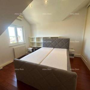 Poreč – Prostrani penthouse s velikom terasom i  pogledom na more