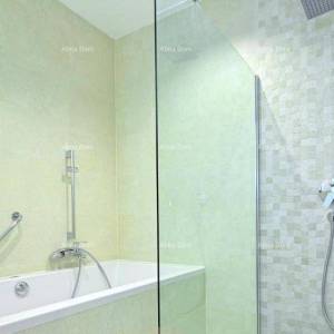 POREČ - ŠPADIĆI. MODERNA LUKSUZNA VILA S BAZENOM 500 m DO MORA
