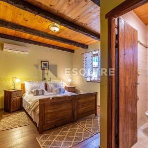 POSEDARJE - Vila s bazenom uz more- 2.redo od mora
