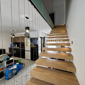 POVLJANA  - NAMJEŠTENA DUPLEX KUĆA S GRIJANIM BAZENOM!!