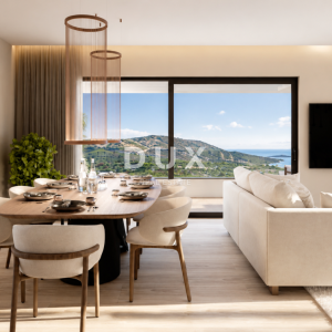 PRIMOŠTEN – Jedan od najviših penthousea s pogledom na more, jacuzzi
