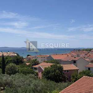 Privlaka-Bilotinjak, dvosobni penthouse sa krovnom terasom!!