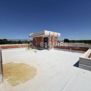 Privlaka-Bilotinjak, dvosobni penthouse sa krovnom terasom!!