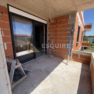 Privlaka-Bilotinjak, dvosobni penthouse sa krovnom terasom!!