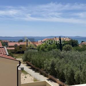 Privlaka-Bilotinjak, dvosobni penthouse sa krovnom terasom!!