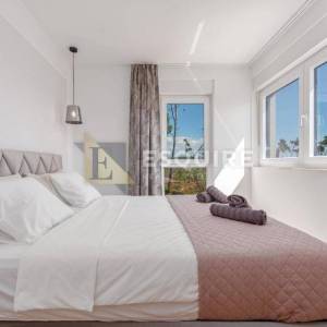 PRIVLAKA - Duplex vila s bazenom 3. red od mora - 190m2