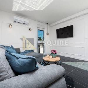PRIVLAKA - Duplex vila s bazenom 3. red od mora - 190m2