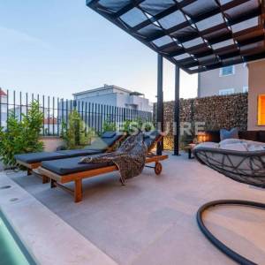 PRIVLAKA - Duplex vila s bazenom 3. red od mora - 190m2