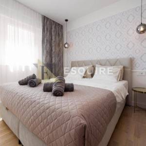 PRIVLAKA - Duplex vila s bazenom 3. red od mora - 190m2