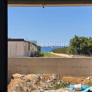 PRIVLAKA - Dvosoban stan S3 s vrtom, USELJIVO- 88m2