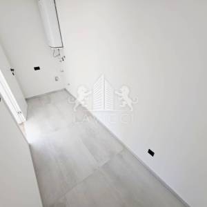 Privlaka – Dvosoban stan u novogradnji, 100 m od mora i 2 parkirna mjesta