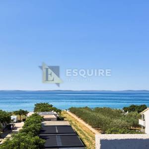 PRIVLAKA - Dvosoban troetažni stan S7, USELJIVO - 130m2