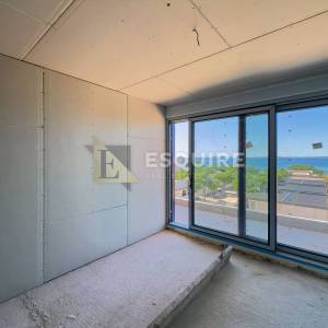 PRIVLAKA - Dvosoban troetažni stan S7, USELJIVO - 130m2