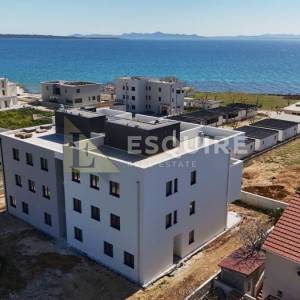PRIVLAKA - Dvosoban troetažni stan S7, USELJIVO - 130m2