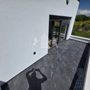 Privlaka I Dvosoban apartman u novogradnji, 100 m od mora i 2 parkirna mjesta