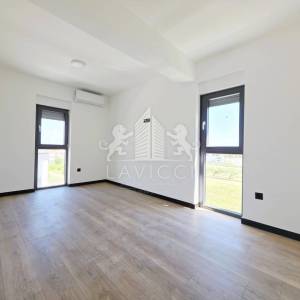 Privlaka I Dvosoban apartman u novogradnji, 100 m od mora i 2 parkirna mjesta